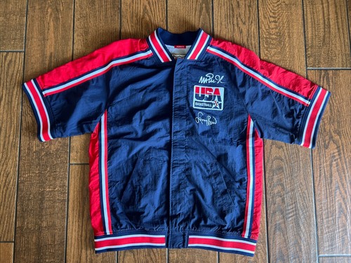 Larry Bird & Magic Johnson SIGNED MITCHELL & NESS DREAM TEAM USA Warm Up PSA BAS - Picture 2 of 9