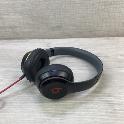 Beats Solo Black Bluetooth Wired Rechargeable Foldable - Main Image