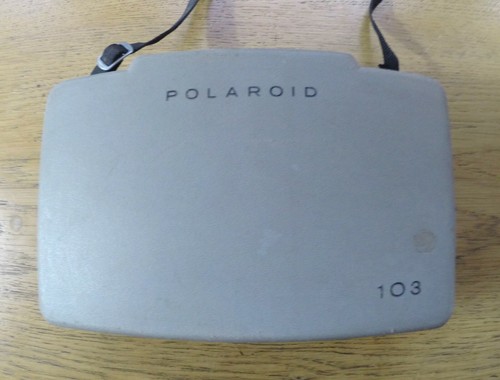 Vintage Polaroid Automatic 103 Land Camera - Picture 2 of 11