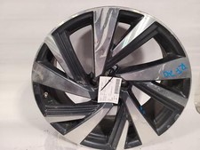 Used Wheel fits: 2017 Nissan Murano 20x7-1/2 alloy machined and painted V spoke