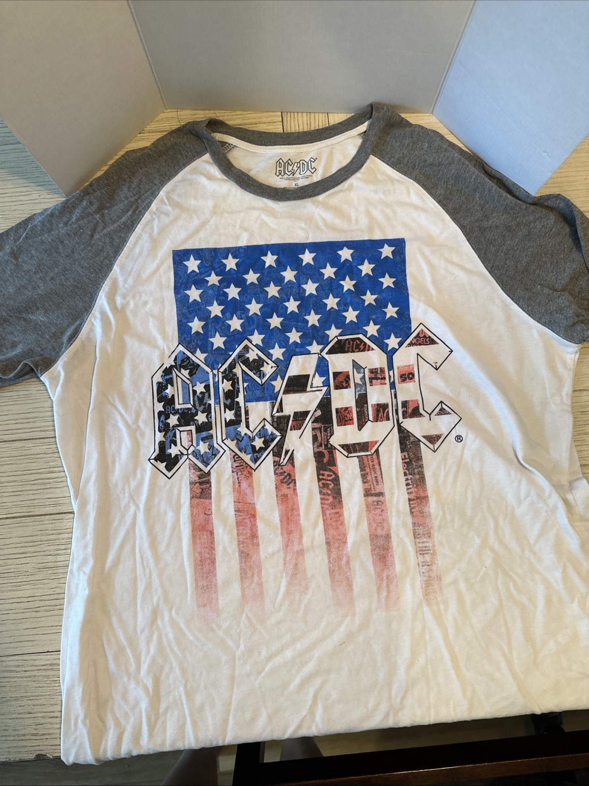 AC/DC Band T Shirt American Flag USA White Gray Raglan 3/4 Sleeve Mens ...