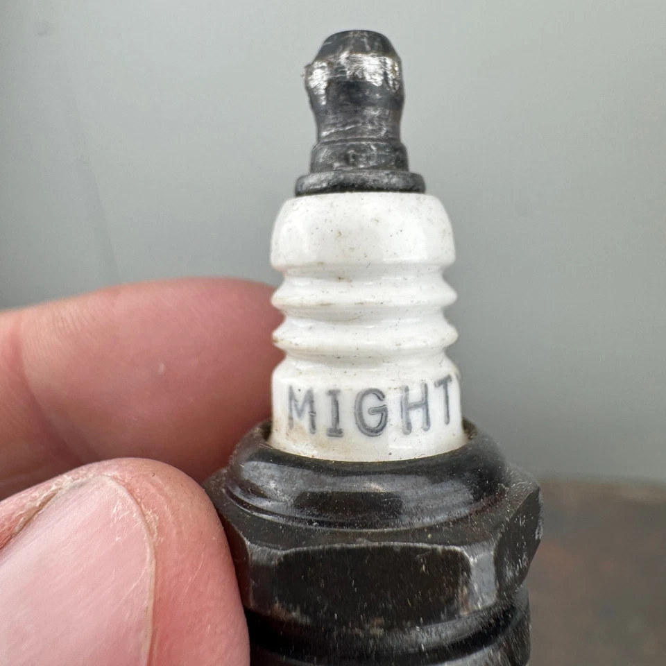 Vtg MIGHTY M4-7N - Spark Plug -Collectible Spark Plug / Automobilia - Image 2 of 4
