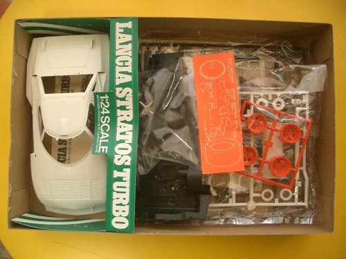TAMIYA 1/24 Lancia Stratos Turbo Alitalia Model Kit Sports Car Series No.3 F/S - Picture 3 of 4