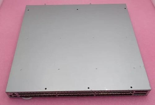 Brocade VDX 6740 BR-VDX6740-48-R 48x 10GbE SFP+ + 4x 40Gb QSFP+ Ethernet Switch - Afbeelding 5 van 8