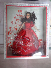 BARBIE HOLIDAY 2012 ABITO ROSSO CAPELLI BRUNI NRFB (SCATOLA DANNEGGIATA)