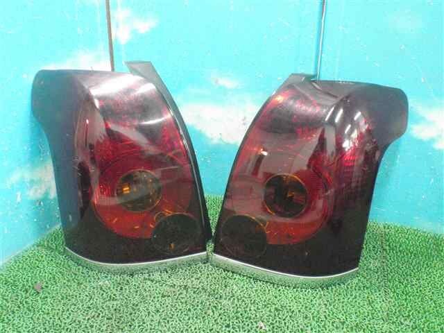 2006 TOYOTA AVENSIS AZT251W Pair Tail light Smoke 81551-05172 JDM