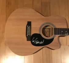 * LEE GREENWOOD * signed acoustic guitar * GOD BLESS THE USA * COA * 1