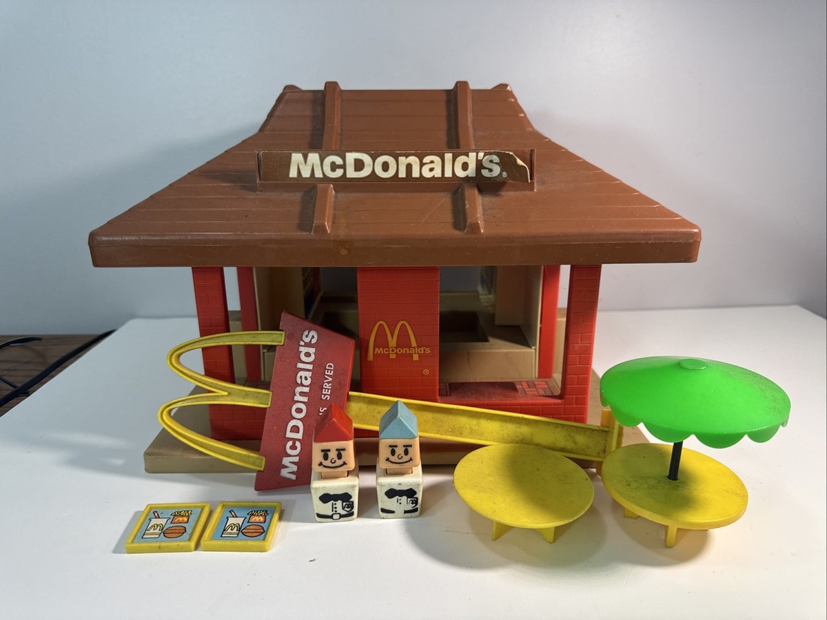 Vintage Playskool #430 Familiar Places McDonald's Playset 1974