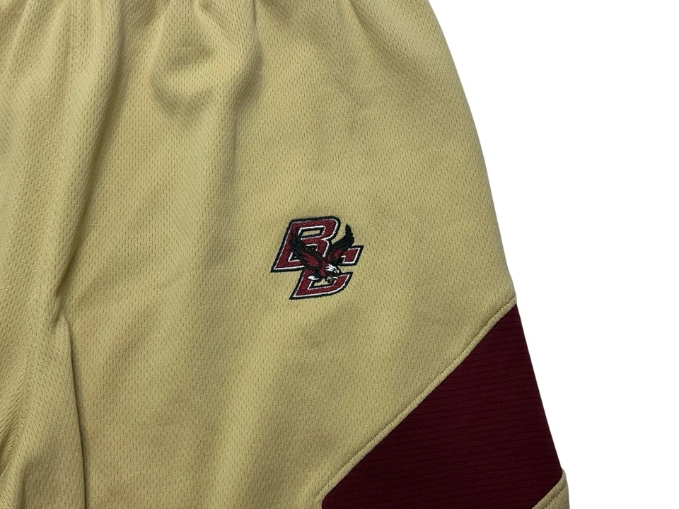 Men's Under Armour Heat Gear Loose Boston College Eagles Basketball Shorts Small - Image 3 of 4