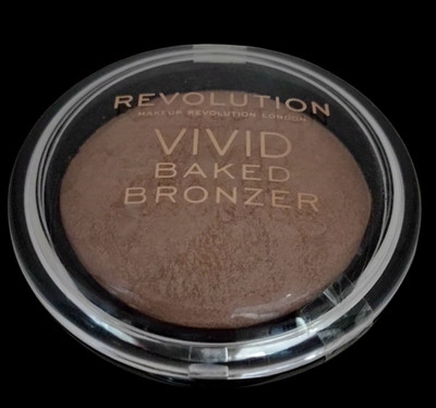 Makeup Revolution Beauty VIVID BAKED BRONZER Powder Compact 0.45 oz GOLDEN DAYS