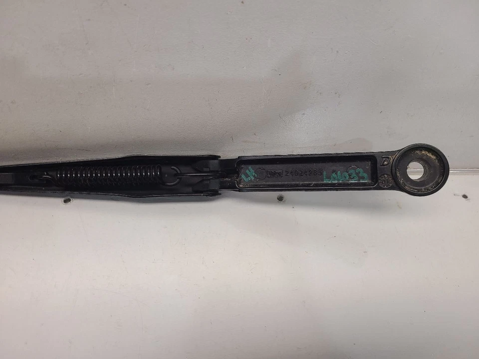 2002 GMC Envoy Drivers Left Front Wiper Arm - Image 3 of 4