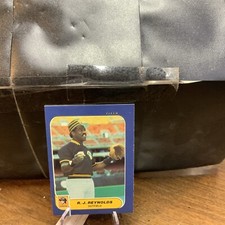 1986 Fleer Mini Pittsburgh Pirates Baseball Card #120 R.J. Reynolds