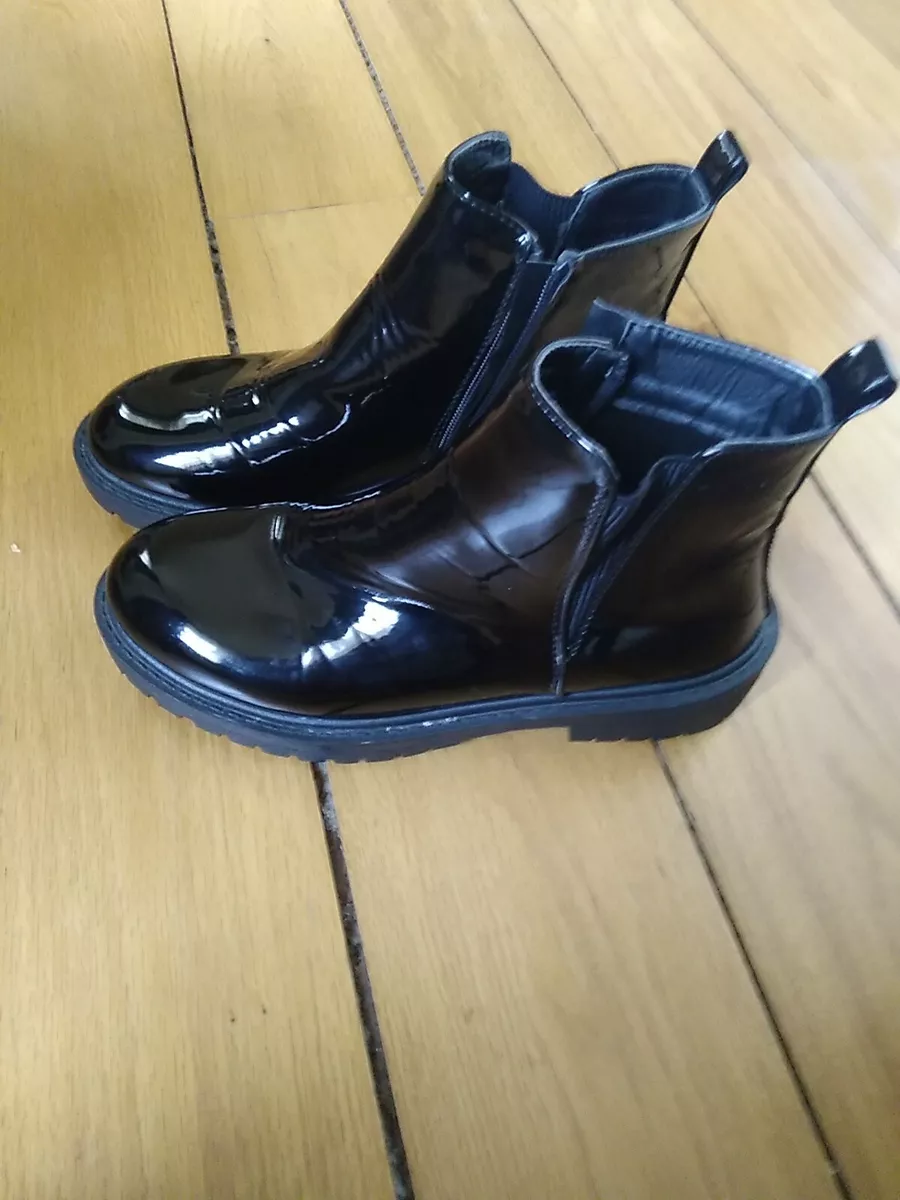 New look black patent effect zip chunky ankle boots size 7 vgc
