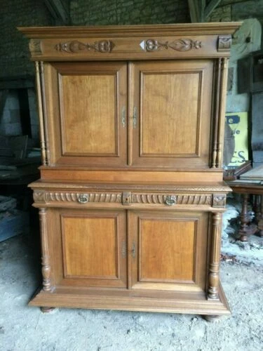 Meubles de rangement du XIXe siècle renaissance