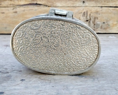 Vintage Victorian Style Oval Shape Box Blue Velvet Jewellery Trinket Box - Picture 12 of 12