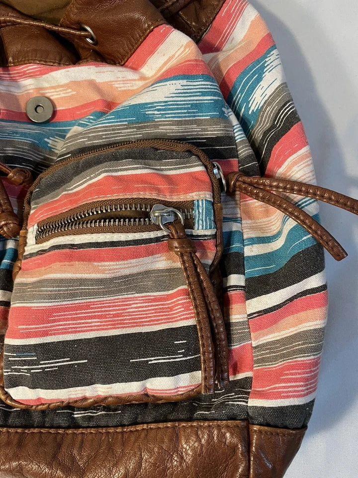 "Mochila MUDD con cable RCA 14"" Foto 4 de 4