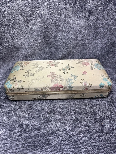 Vintage Chinoiserie Silk Brocade Gold Silk/Satin Covered Clamshell Jewelry Box