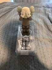 2021 KAWS Holiday UK Vinyl Figure Brown 100% Authentic 