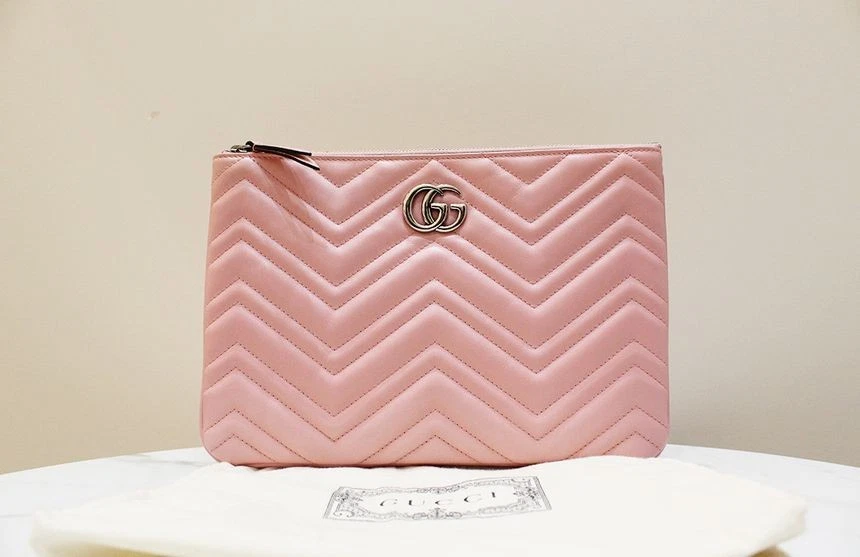 Pochette matelassée et pochette Gucci GG Marmont Matelassé 525541 110649931