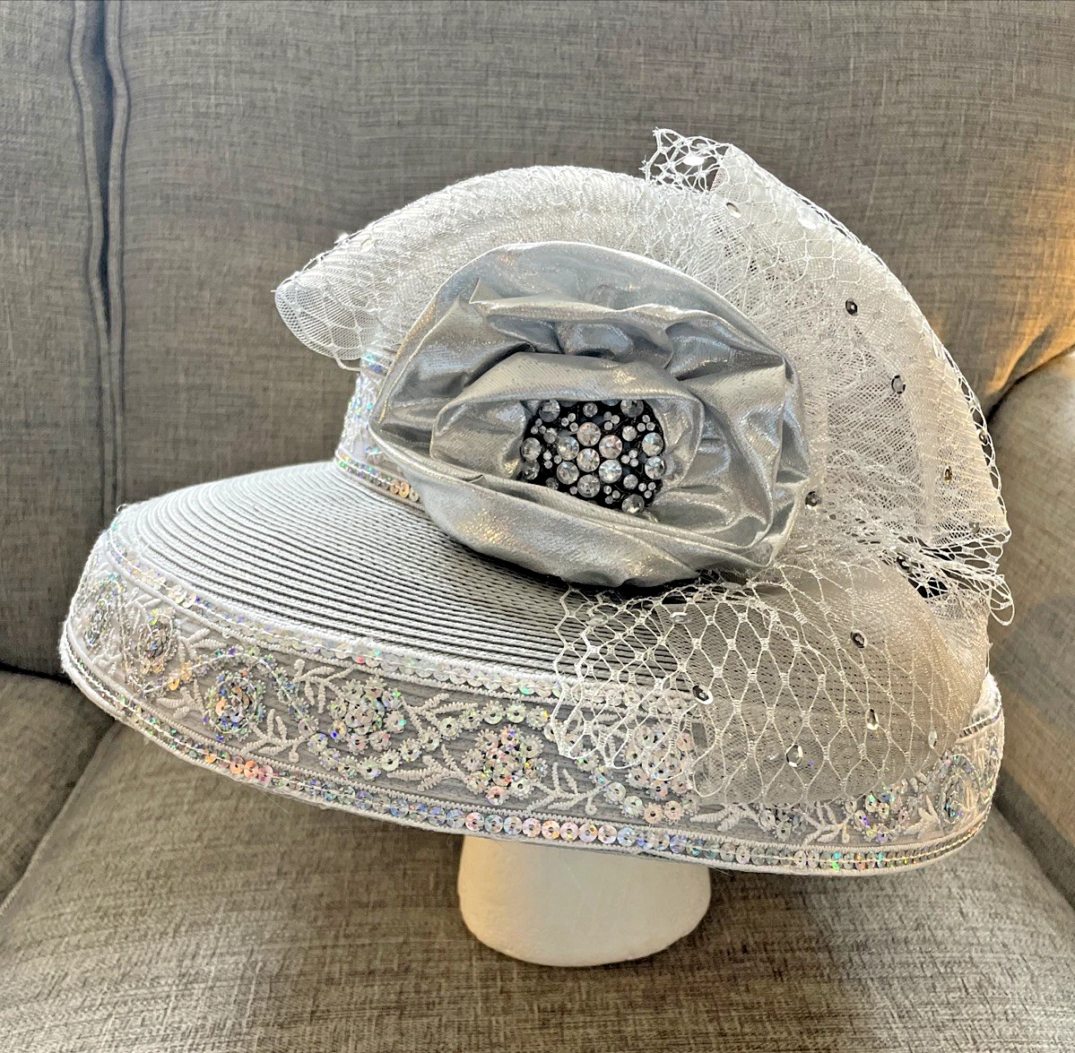 Designer couture satin ribbon hat with crystal rhinestones for church White Couture Satin Ribbon Derby Hat: Rhinestone Special Occasion  main image 4