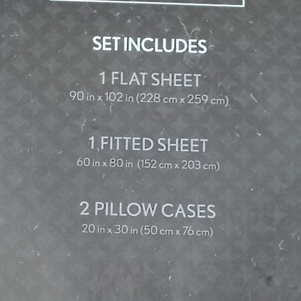 NEW Queen Sheet Set Italian Luxury Queen 4 Pc Pindot Sheet Set
