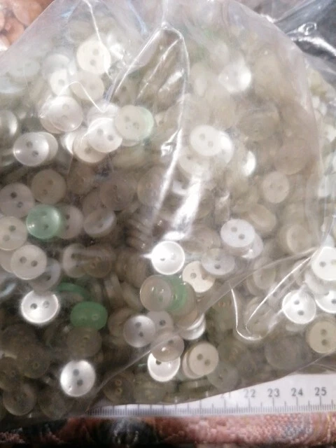 Lotto Bottoni Plastica, Vintage 1970 - Immagine 2 di 4