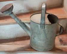 Ancien Grand Arrosoir en Zinc galva voir l'états sur les photos une ou deux boss