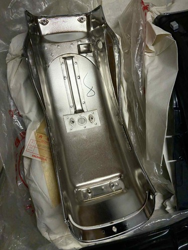 61100-333-000XW complete set of new old stock chrome fenders Honda for CB350F - Afbeelding 5 van 10