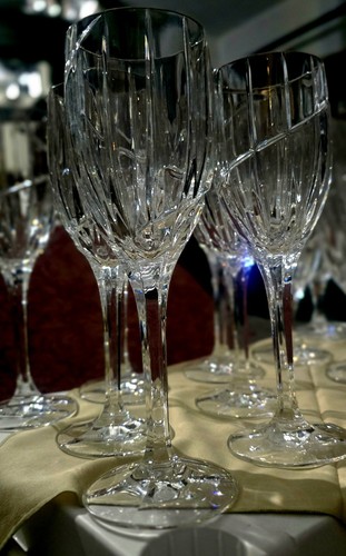 set of 18 Mikasa, Park Lane  stemware - Picture 3 of 24