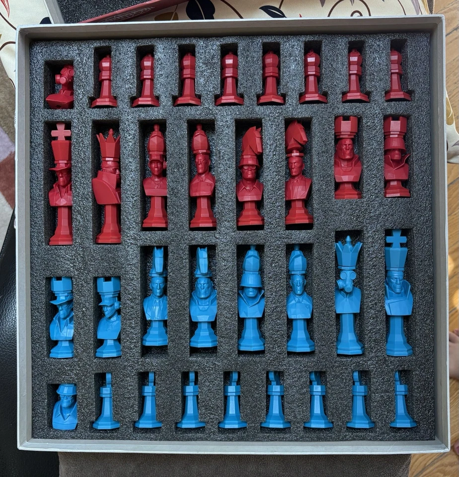 RARE Team Fortress 2 TF2 Chess Set 2013 Wizkids NO CODE - EXCELLENT CONDITION  - Image 2 of 3