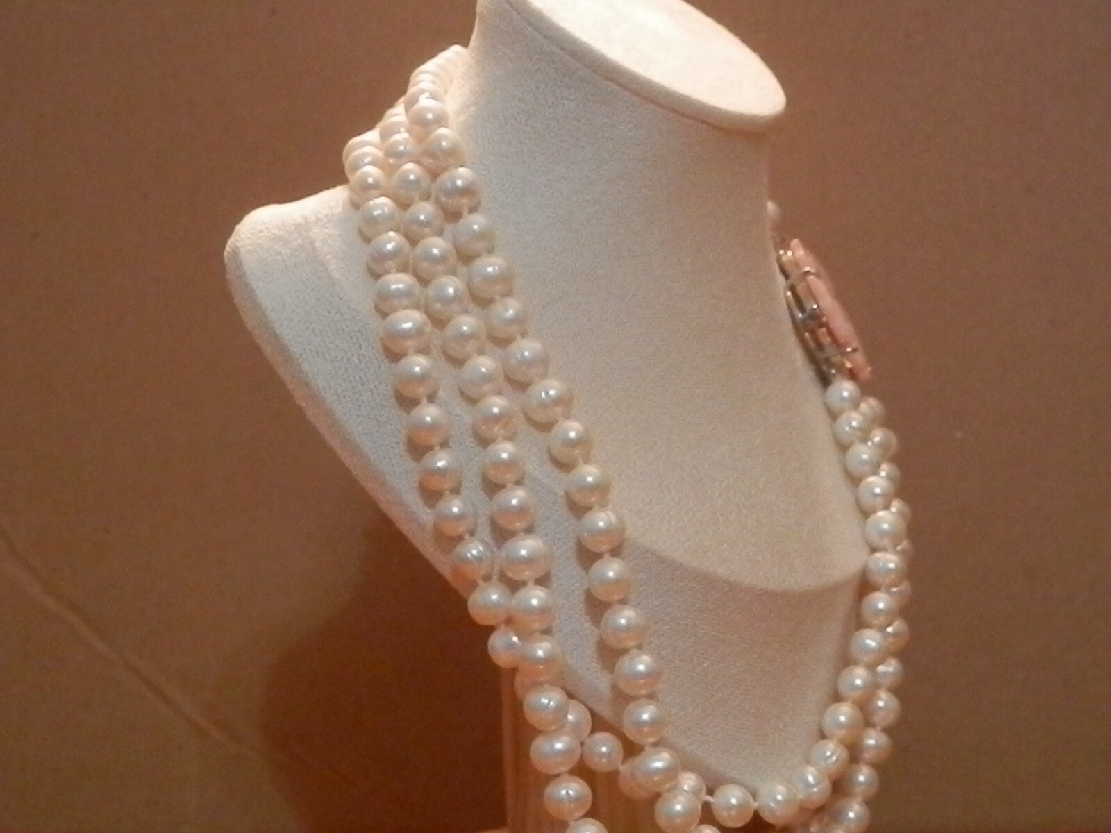Hand Made Cultured White Hand Knotted Pearls with Pink Shell Flower ...