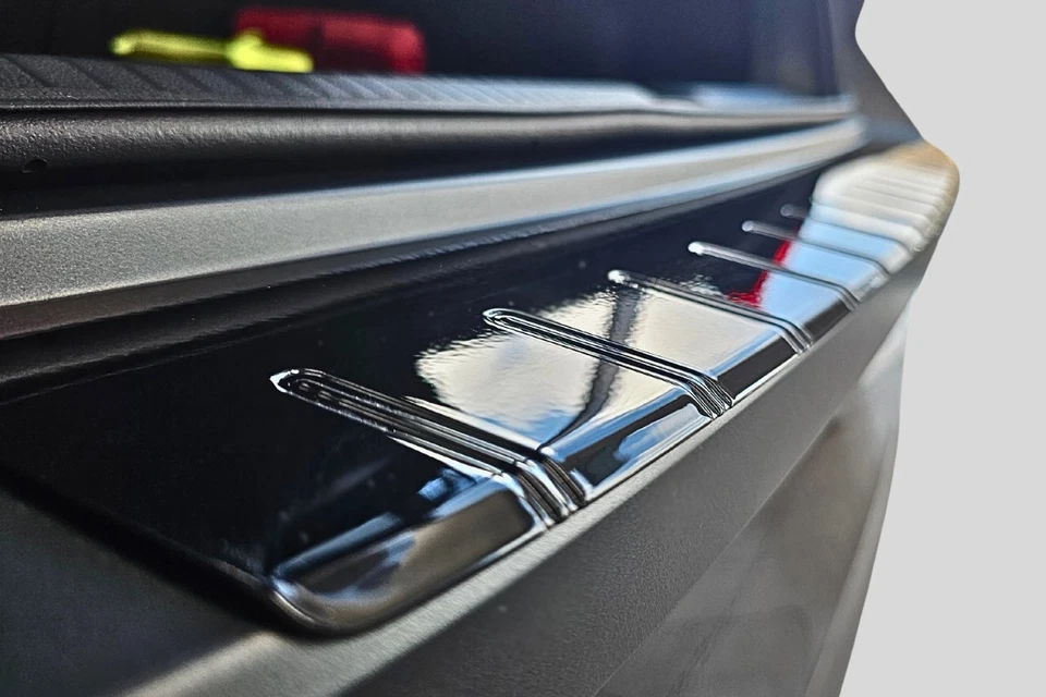 Ladekantenschutz für AUDI A6 C8 AVANT Schwarz GLANZ Pulverbeschichtet - Bild 2 von 4