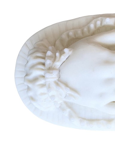 Parian Ware Hand Trinket Box - Picture 9 of 9