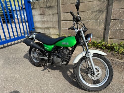 suzuki van van 125 motorcycle 2003 low milage full mot top box clean bike look