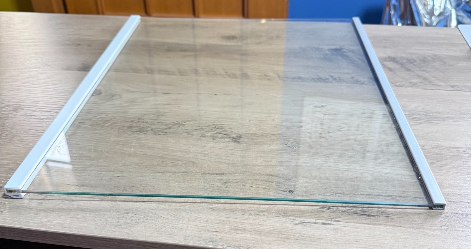 2 RIPIANI IN VETRO con listelli fronte/retro per frigo LG - usato 44x36x0,3cm