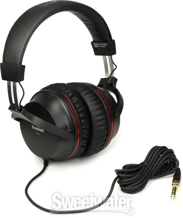 Focusrite Scarlett 2i2 Studio 4th Gen Recording Bundle - Image 2 of 4