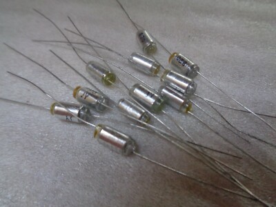 10 x 820pf 63V 5 % POLYSTYROL AXIALKONDENSATOREN STYROFLEX TYP AUDIO VINTAGE