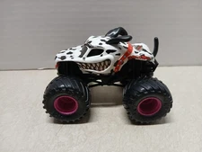 1/64 Spin Master Monster Jam, "MONSTER MUTT DALMATION" W/Dark Pink Rims