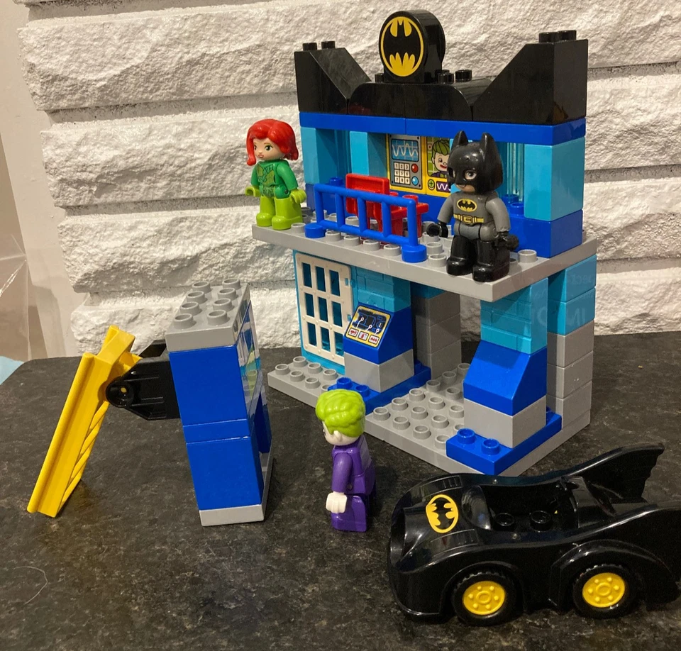 LEGO DUPLO 10842 Batcave Challenge Batman Hera Venenosa Coringa Batmóvel 80% completo - Imagem 3 de 4