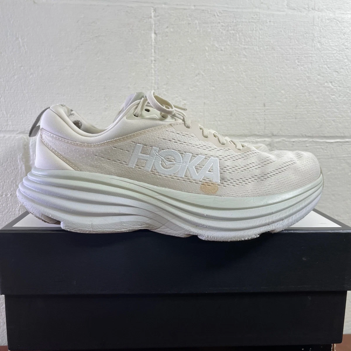 Men’s HOKA Bondi Running Activewear Shoe Oat Milk/Barley Size 10.5B Hoka One One Bondi 8 Vanilla Cream Running | Mercari main image 3