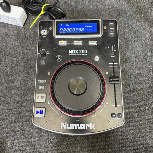 Numark NDX200 Professional DJ Tabletop CD Player FOR PARTS Not Working Powers Up