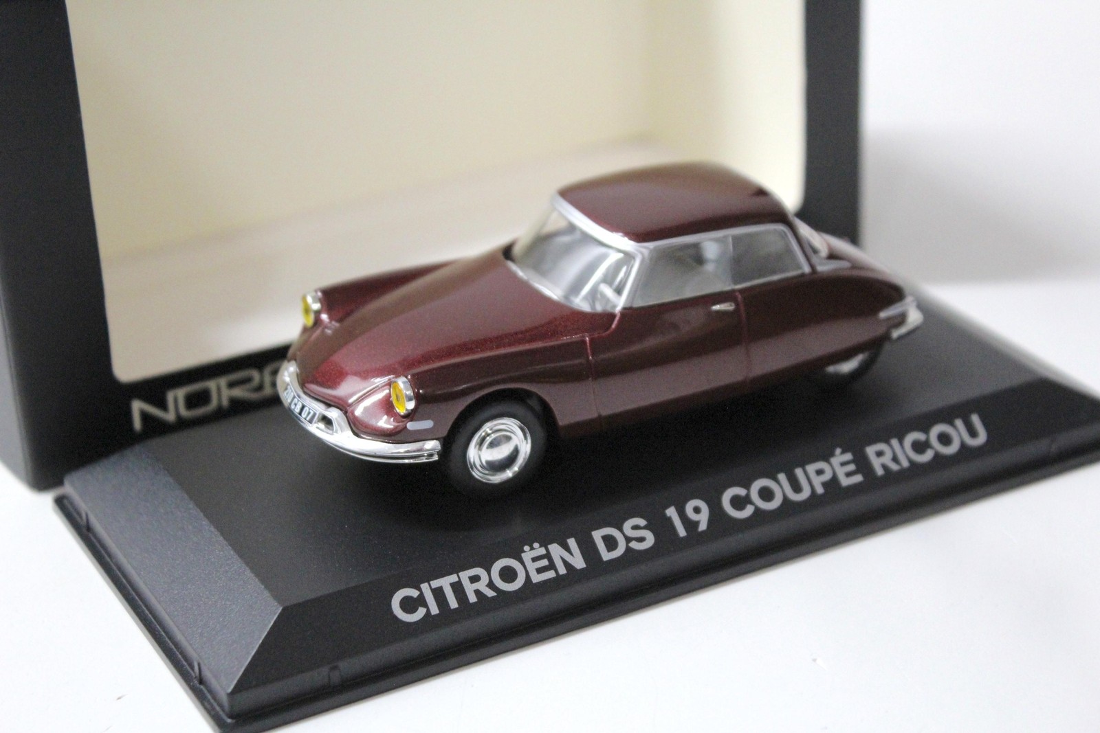 1:43 NOREV Citroen DS 19 Coupe Ricou Dark Red 1959