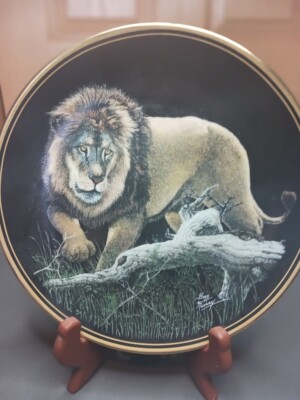 The Hamilton Coll African ''Lion'' Plate from Nature's Majestic Cats Vintage
