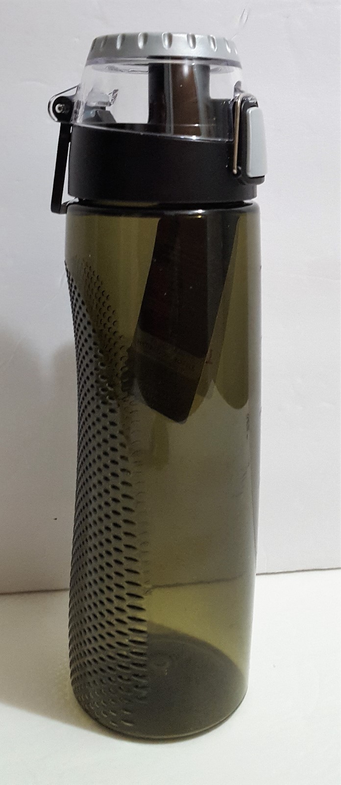 thermos tritan hydration bottle with meter