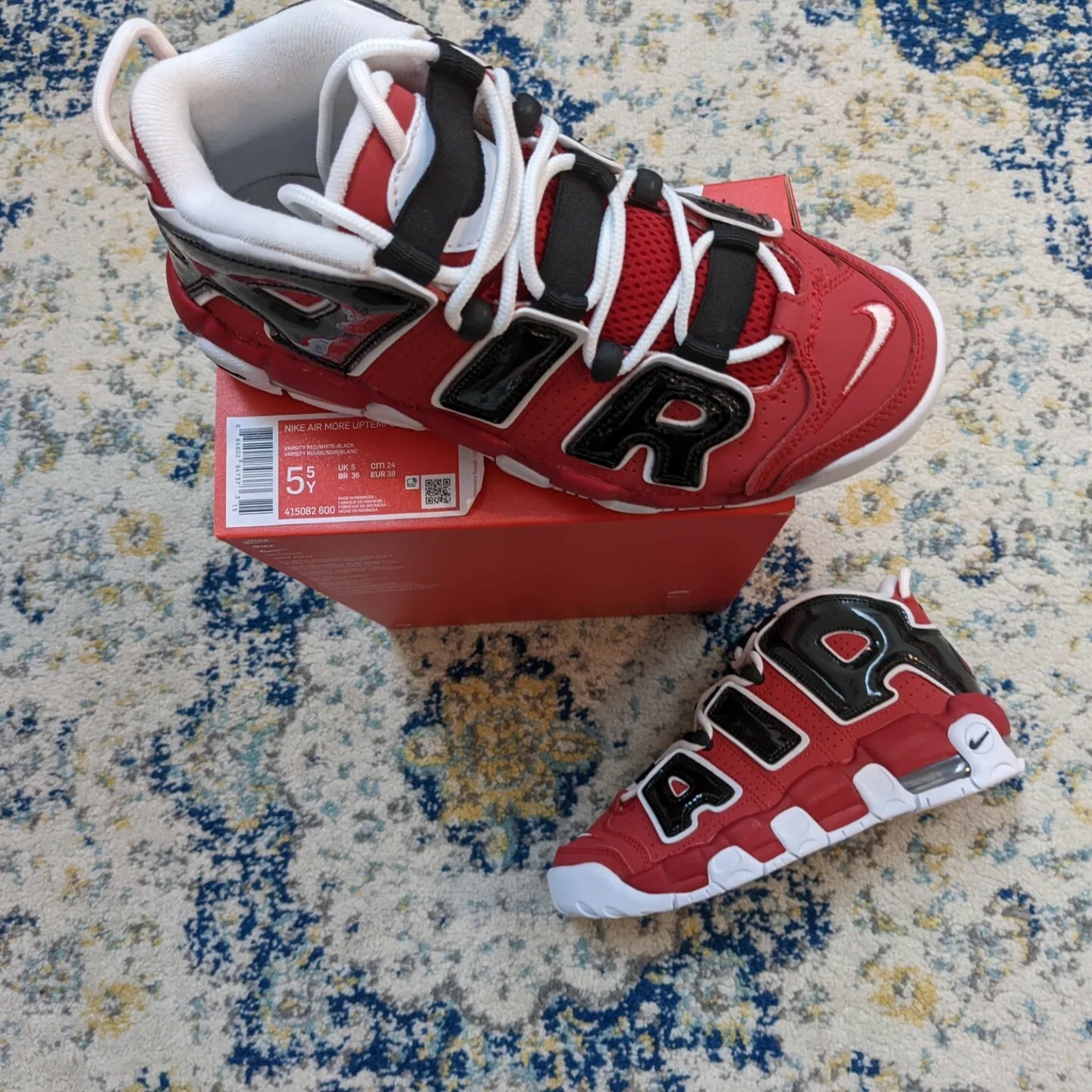 nike uptempo size 5.5