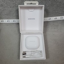 Samsung Galaxy Buds 2 - Left Works - Right No Power - Case Cable Box Read