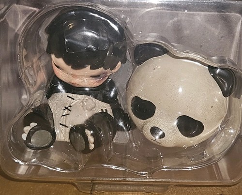 Bambola Pop Mart Hirono serie Panda nuova sigillata venditore USA autentica come nuova su cartoncino - Foto 3 di 4