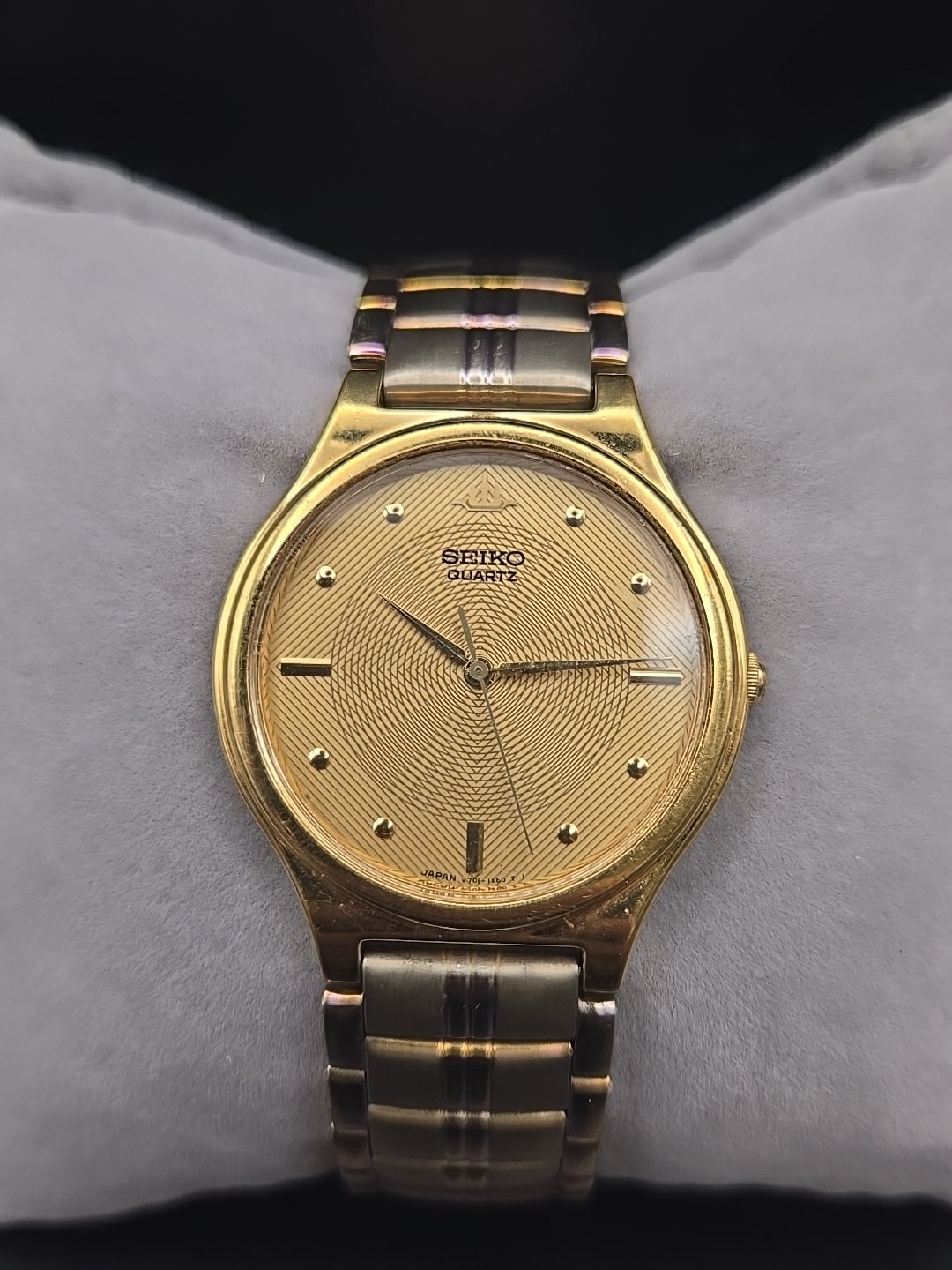 2003 Dolce SEIKO Men's V701-1P70 Gold Watch Quartz Vintage - vintagewatches.pk