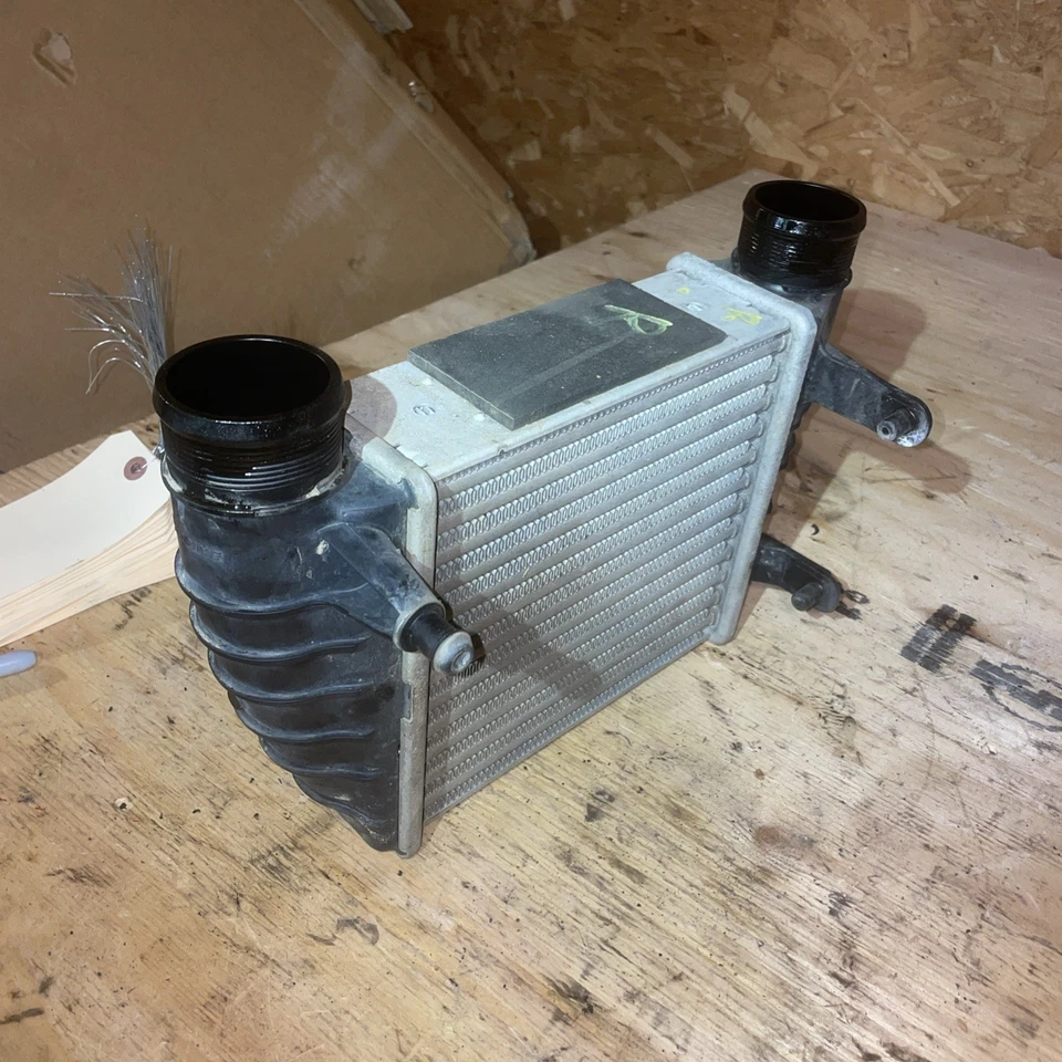 2005-2008 Audi A4 2.0l Intercooler refrigerador de ar lado direito do passageiro - Imagem 3 de 4