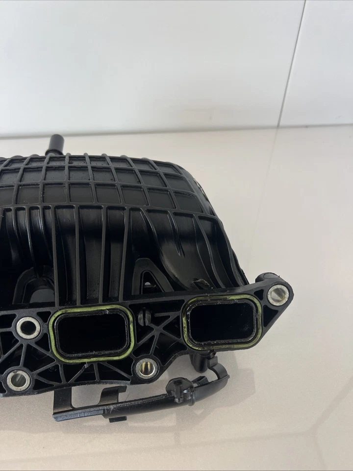 Colector de entrada Seat Ibiza MK4 2009-2015 1.4 CAVF 03C129711AE Foto 4 de 4